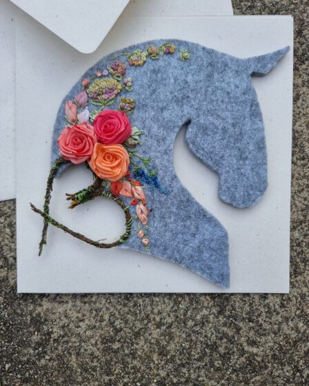 Pferde Karte, Geschenk / Geburtstagskarte für Pfrdeeliebhaber, Besticktes Kunstwerk